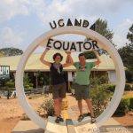 am Äquator in Uganda