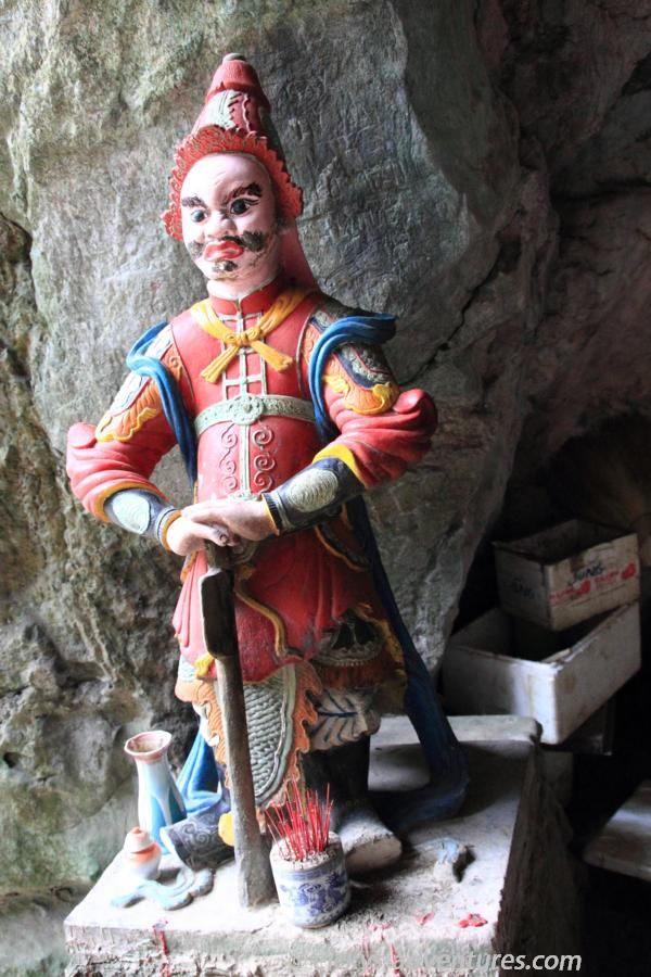 Marble Mountains, Son Thuy (Wasserelement) Marble Mountains, Son Thuy (Wasserelement)