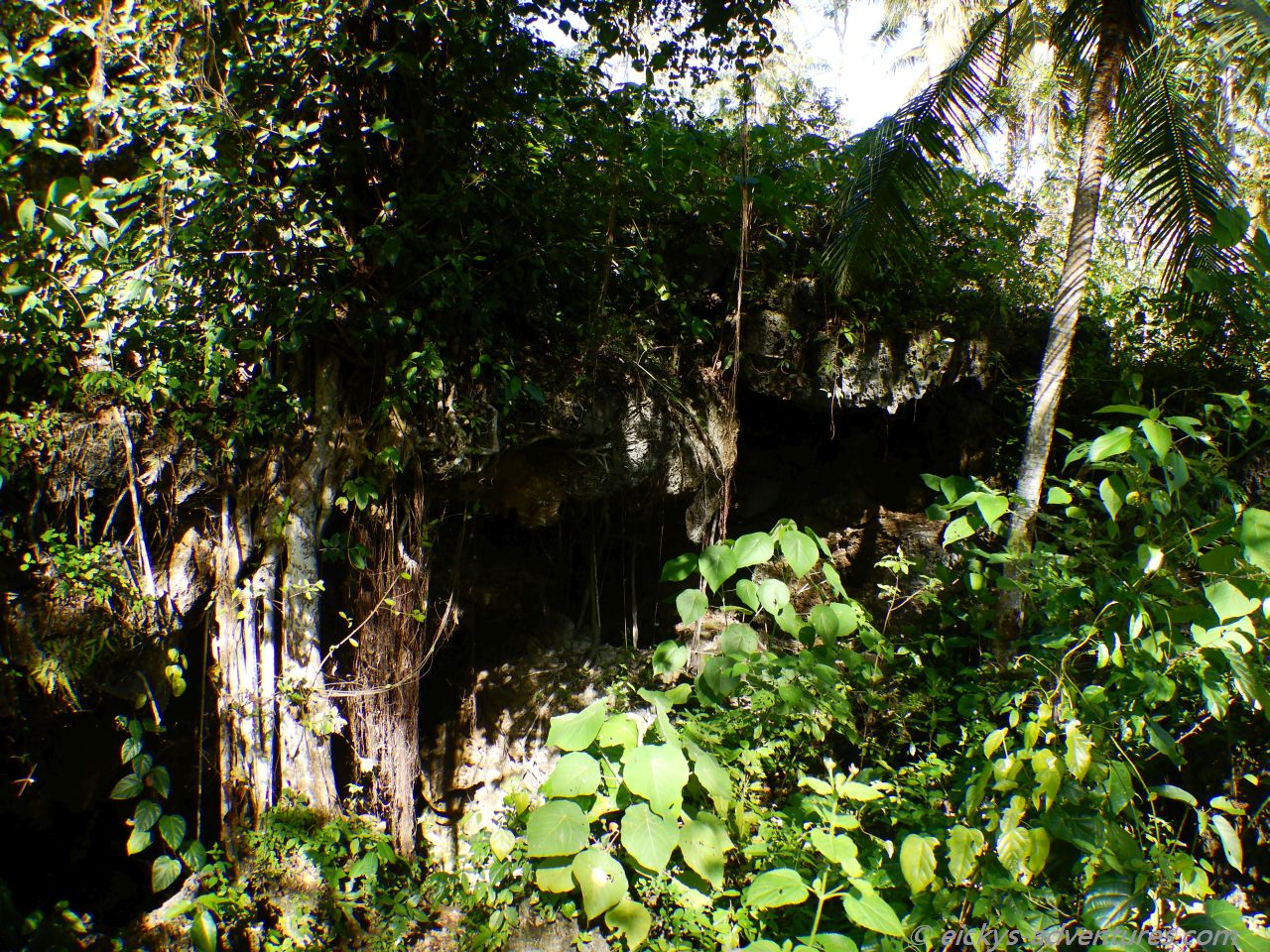 Combento und Kaligoon Cave Pool Combento und Kaligoon Cave Pool